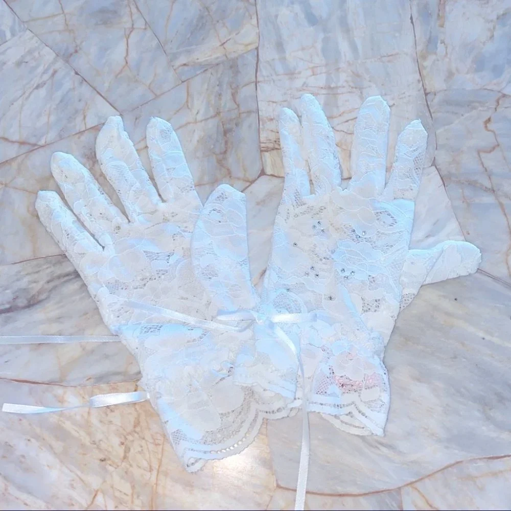 VICTORIA'S SECRET Sequined‎ White Lace Gloves